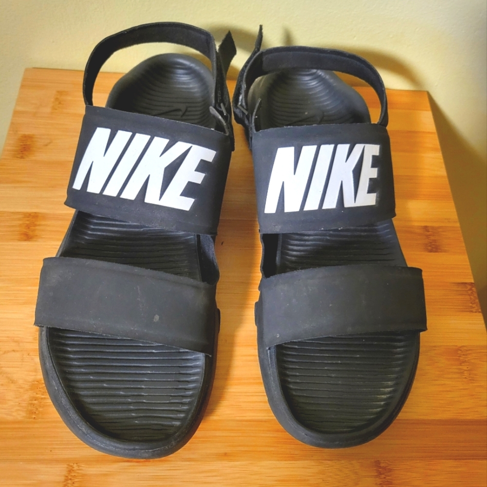 Nike Women's Black Sandals